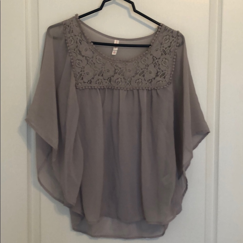 Flowy blouse with lace detail